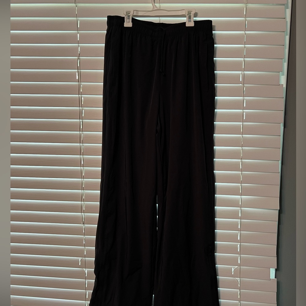 Black skims pants